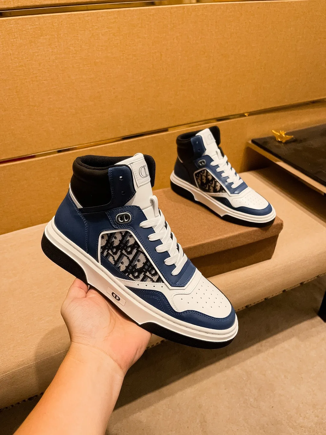 Men's shoes💰 480💰[Dior]🔥 High-end men's shoes brand official website 1:1 latest masterpiece: the upper is made of Italian imported first-layer cowhide with a comfortable and breathable lining➕original non-slip and wear-resistant outsole🔥, making walking more convenient and comfortable! An exclusive new model, a stunning work, a beautiful 1:1 replica [color] compared to the official quality! Create a fashionable personality to set off your uniqueness! A must-have for trendy men! Classic🔥Size: 38-44 Color: 🔥Multiple colors available🔥.
